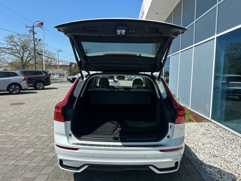 Used 2023 Volvo XC60 B5 Plus w/ Climate Package AWD/4WD image 34