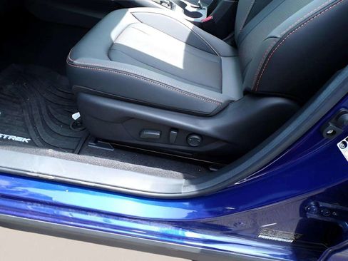 Certified 2025 Subaru Crosstrek 2.5i Limited image 13