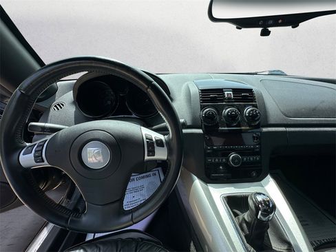 Used 2008 Saturn Sky w/ Weekend Getaway Package image 10