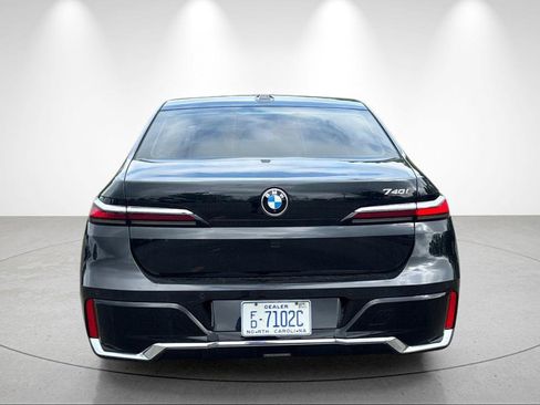 Used 2024 BMW 740i RWD image 4