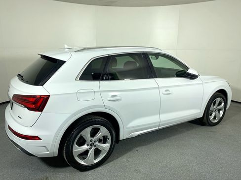 Used 2021 Audi Q5 Premium Plus w/ Premium Plus Package image 37