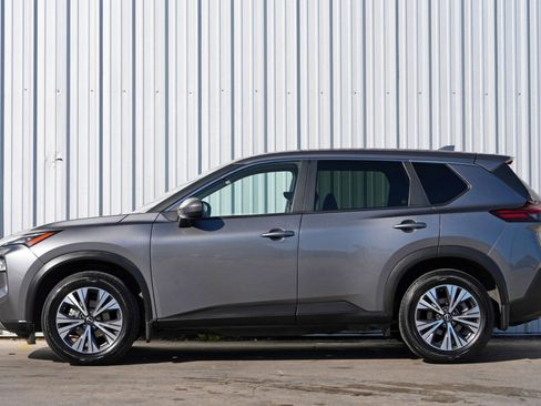 Used 2023 Nissan Rogue SV image 8