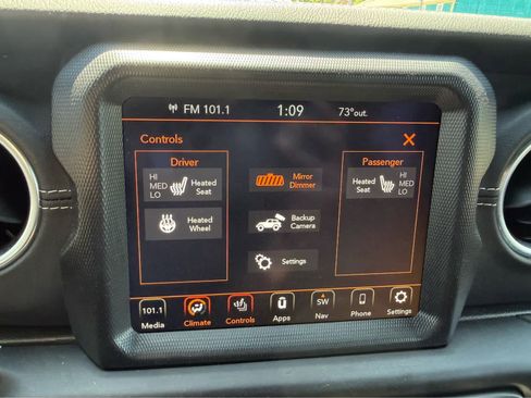 Used 2023 Jeep Wrangler Unlimited Sahara w/ Cold Weather Group AWD/4WD image 24