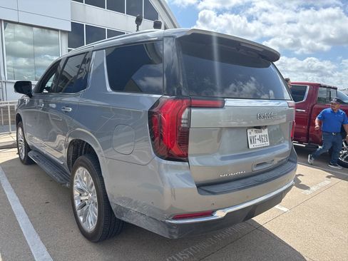 Used 2025 GMC Yukon Elevation w/ Elevation Premium Package image 7