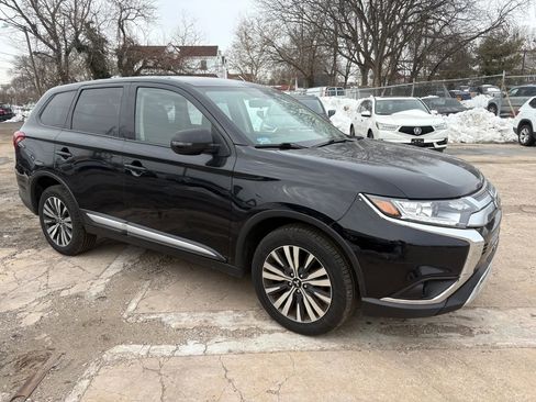 Used 2020 Mitsubishi Outlander ES image 4