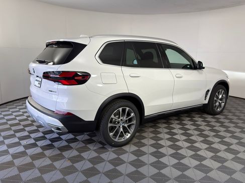 Used 2026 BMW X5 sDrive40i RWD image 9