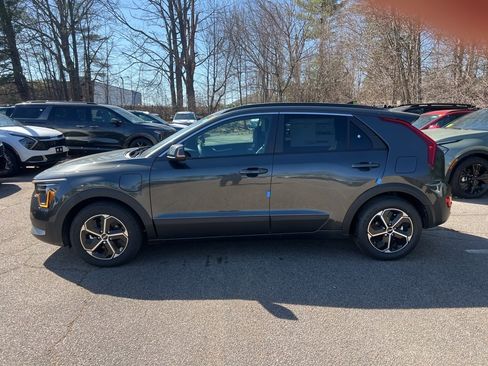 New 2025 Kia Niro EX w/ EX Cold Weather Package image 2