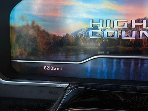 Used 2022 Chevrolet Silverado 1500 High Country w/ Z71 Off-Road Package AWD/4WD image 12