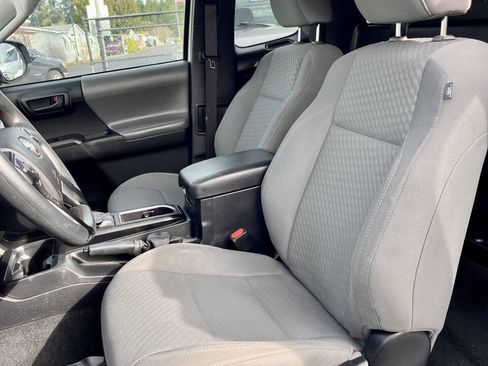 Used 2022 Toyota Tacoma SR image 15