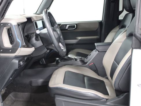 Used 2022 Ford Bronco Wildtrak image 14