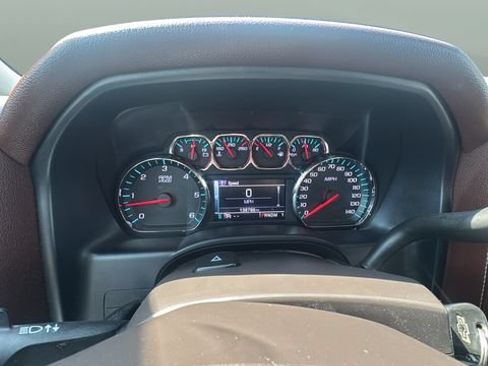 Used 2015 Chevrolet Silverado 2500 High Country w/ High Country Premium Package AWD/4WD image 10