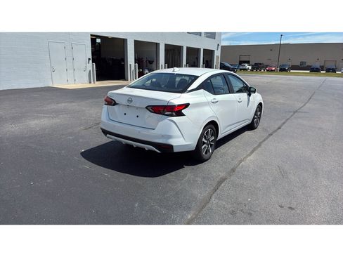 Used 2025 Nissan Versa SV FWD image 6
