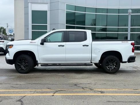 Used 2024 Chevrolet Silverado 1500 Custom Trail Boss AWD/4WD image 3