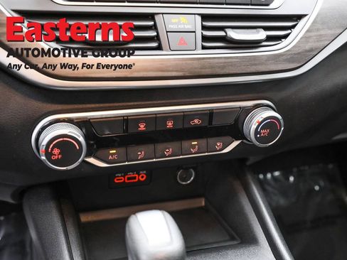 Used 2025 Nissan Altima 2.5 SV image 20