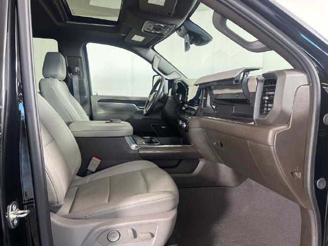 Used 2025 GMC Sierra 3500 SLT w/ SLT Premium Package AWD/4WD image 27