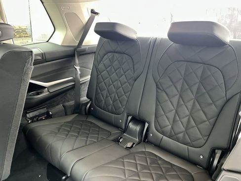 New 2026 BMW X7 xDrive40i image 24