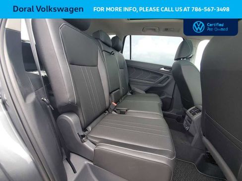 Used 2023 Volkswagen Tiguan SE w/ Panoramic Sunroof Package FWD image 31