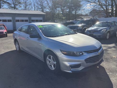 Used 2016 Chevrolet Malibu LS image 5