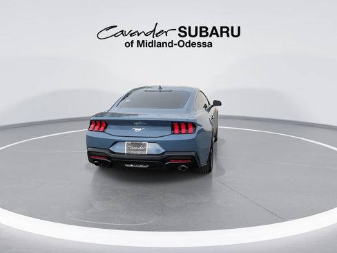 Used 2025 Ford Mustang Coupe RWD image 8