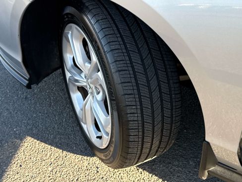 Used 2025 Honda Accord LX image 8
