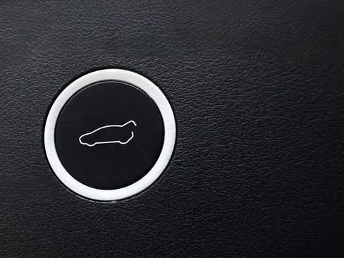 Used 2021 Tesla Model X Performance image 33