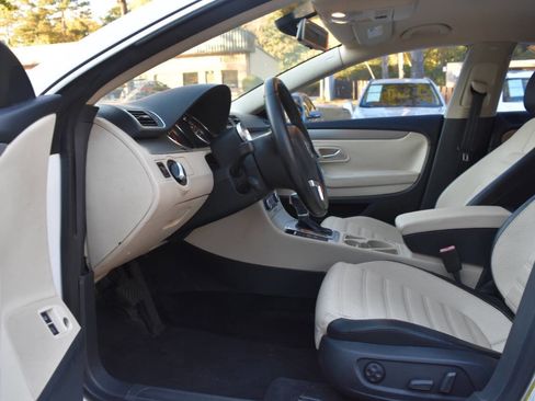 Used 2012 Volkswagen CC Lux Plus image 26