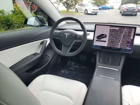 Used 2021 Tesla Model 3 Long Range AWD/4WD image 16