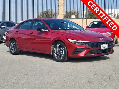 Certified 2025 Hyundai Elantra Sport image 28