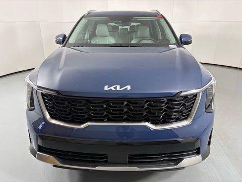 New 2026 Kia Sorento S image 3