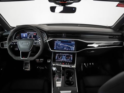 New 2025 Audi RS 6 performance image 9