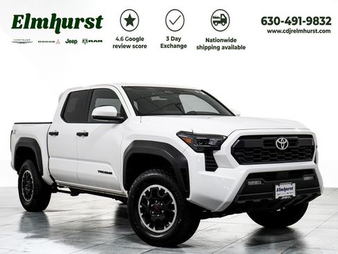 Used 2025 Toyota Tacoma TRD Off-Road AWD/4WD image 1