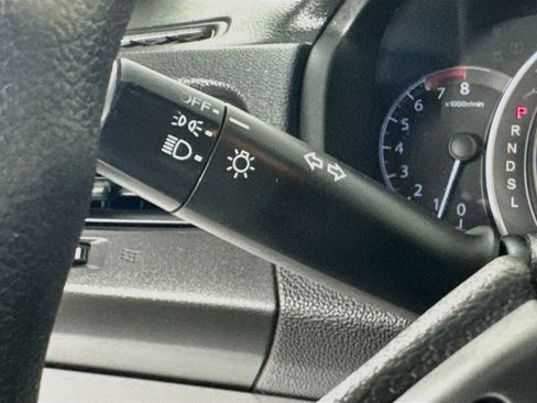 Used 2015 Honda CR-V LX image 13