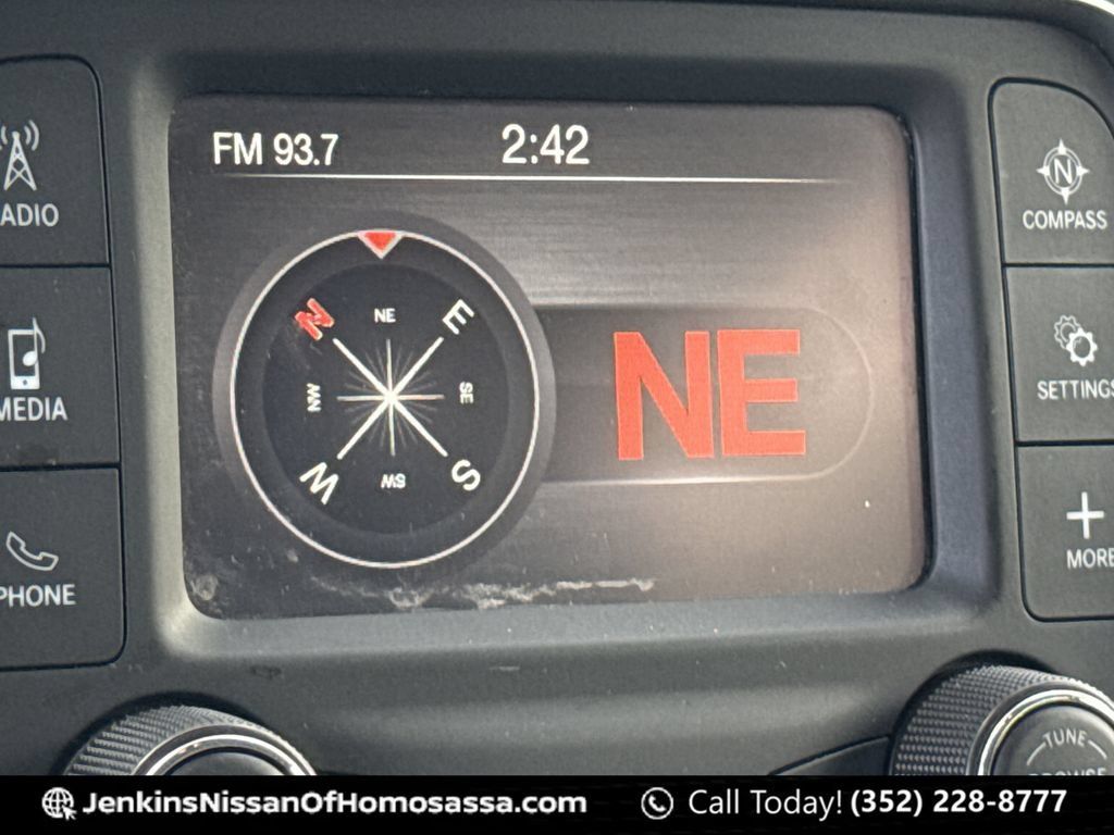 Used 2024 RAM 1500 Classic SLT AWD/4WD image 34