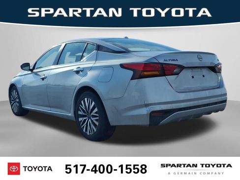 Used 2024 Nissan Altima 2.5 SV image 9