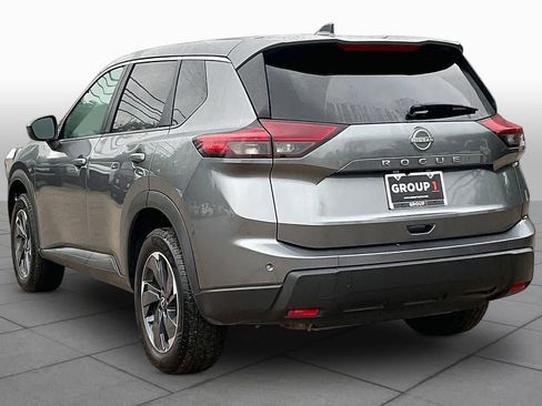 Used 2025 Nissan Rogue SV image 12
