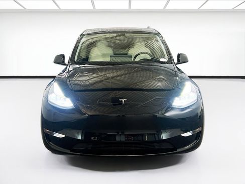 Used 2023 Tesla Model Y Performance AWD/4WD image 2