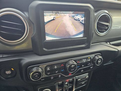 Used 2021 Jeep Wrangler Unlimited Sahara w/ Cold Weather Group image 12