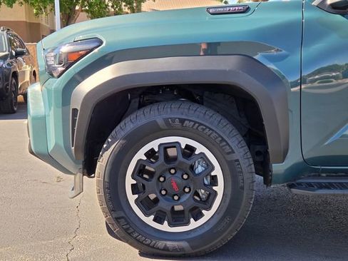 Used 2025 Toyota 4Runner TRD Off-Road AWD/4WD image 8
