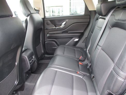 Used 2023 Lincoln Corsair AWD w/ Equipment Group 101A image 41