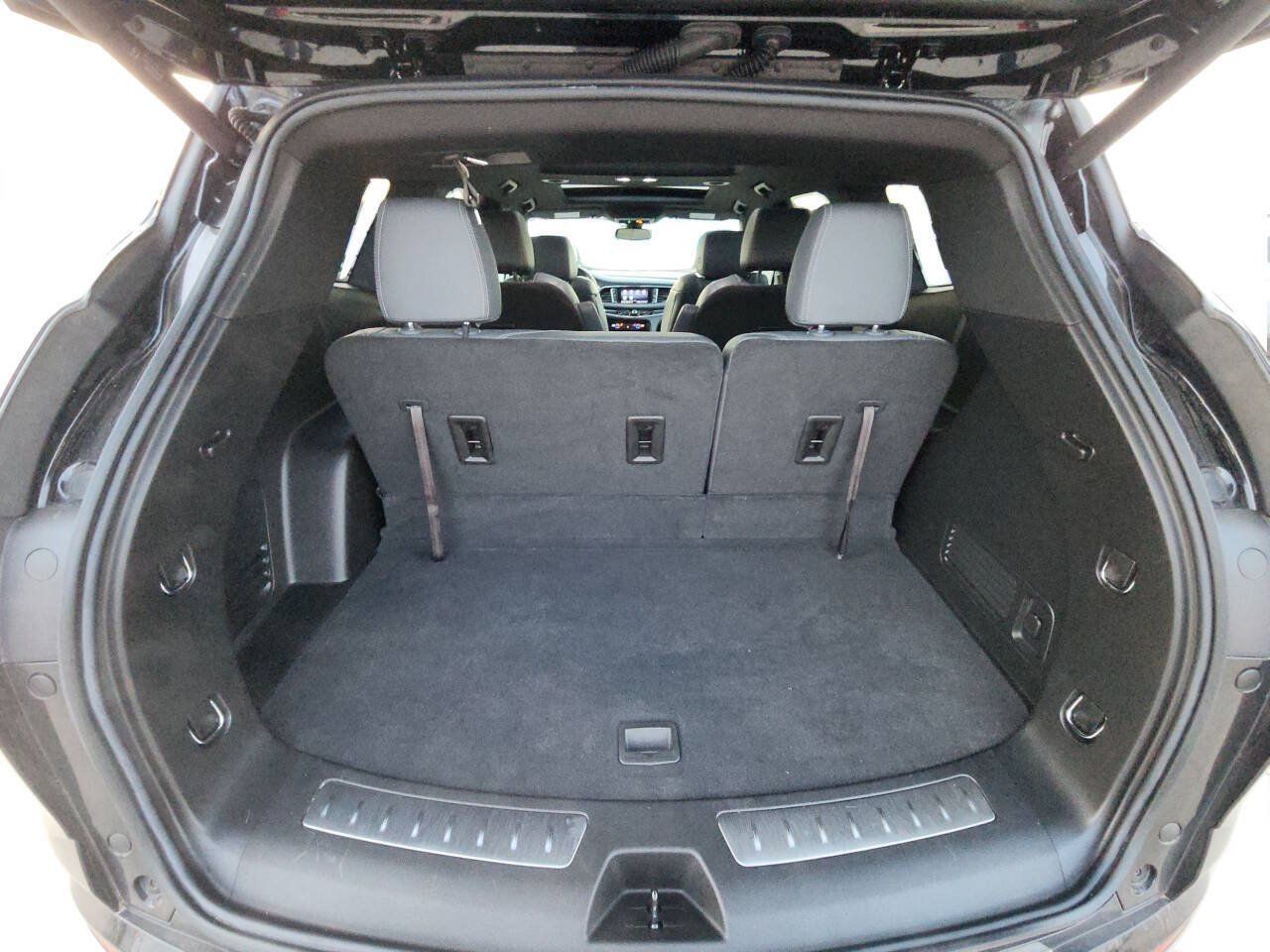 Used 2024 Buick Enclave Essence w/ Experience Buick Package AWD/4WD image 11