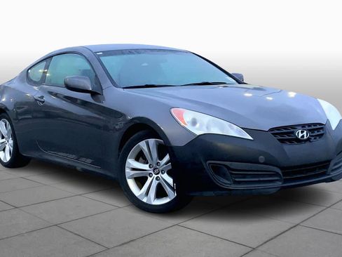 Used 2012 Hyundai Genesis 2.0T image 2