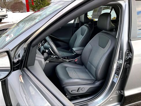 Used 2023 Kia Niro Wind w/ Wind Preserve Package image 10