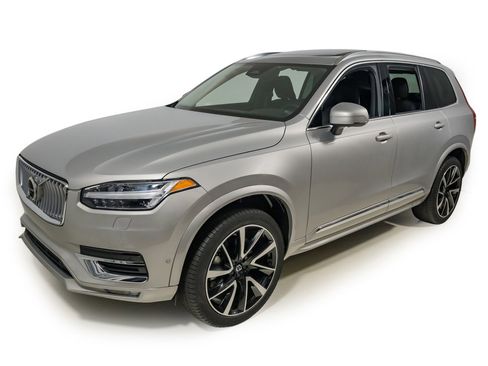 Used 2024 Volvo XC90 B5 Plus image 2