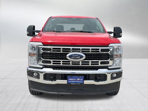 New 2026 Ford F250 XLT w/ FX4 Off-Road Package AWD/4WD image 2