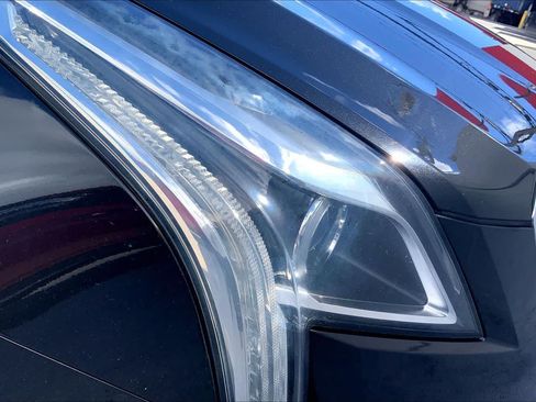 Used 2017 Cadillac XT5 Luxury w/ Driver Awareness Package FWD image 31