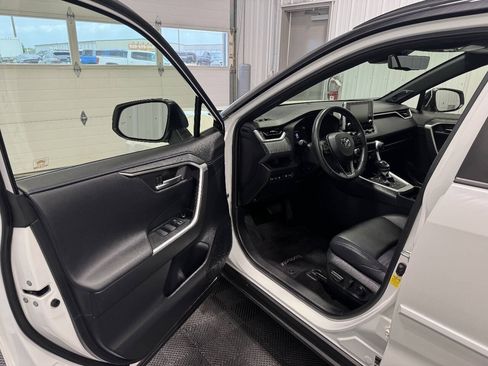 Used 2020 Toyota RAV4 XSE AWD/4WD image 10