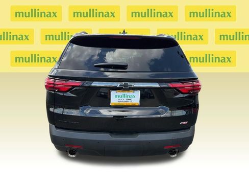 Used 2022 Chevrolet Traverse RS image 9