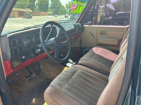 Used 1986 GMC Jimmy 4WD image 6