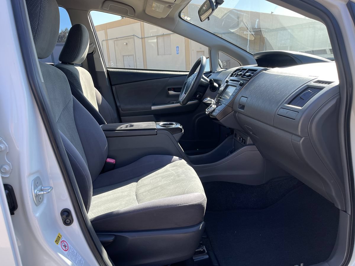 Used 2014 Toyota Prius V Three FWD image 26