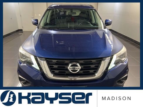 Used 2017 Nissan Pathfinder S AWD/4WD image 2